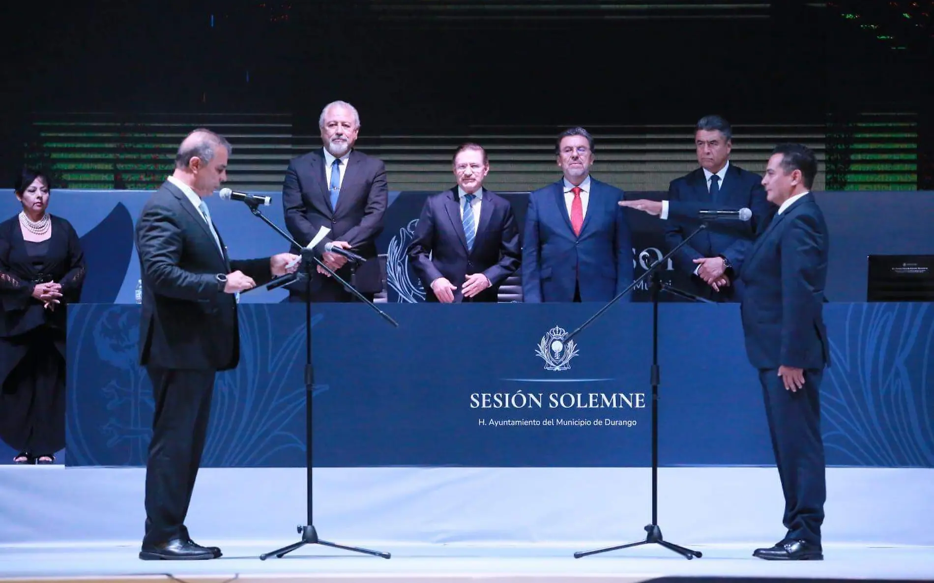 Toma posesión Toño Ochoa como presidente municipal de Durango